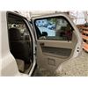 Image 42 : 100 -- 2009 FORD ESCAPE, WHITE, 253628 KMS, ALL WHEEL DRIVE