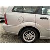 Image 27 : 10 -- 2005 FORD FOCUS, SILVER, 254082 KMS, FRONT WHEEL DRIVE