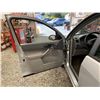 Image 48 : 10 -- 2005 FORD FOCUS, SILVER, 254082 KMS, FRONT WHEEL DRIVE
