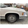 Image 25 : 0J -- 1994 CADILLAC FLEETWOOD BROUGHAM , WHITE, 160833 KMS, REAR WHEEL DRIVE