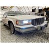 Image 8 : 0J -- 1994 CADILLAC FLEETWOOD BROUGHAM , WHITE, 160833 KMS, REAR WHEEL DRIVE