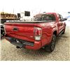 Image 13 : 0M -- 2020 TOYOTA TACOMA, RED, 18906 KMS, 4X4