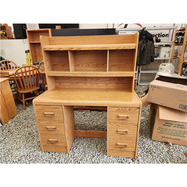 438 -- WOOD DESK WITH DETATCHABLE ORGANIZER