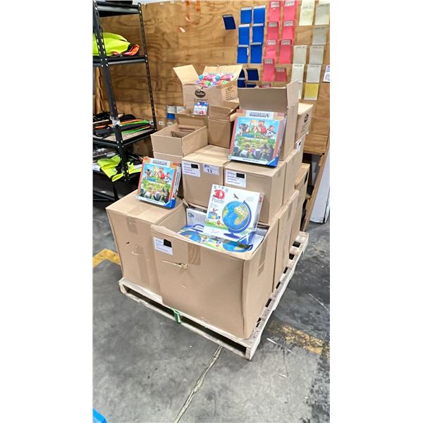 PALLET FULL OF GAMES AND TOYS - MINECRAFT, MARVEL, 3D PUZZLES AND YOGA DICE