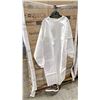 Image 3 : 1 PALLET OF (LEVEL 1) ISOLATION GOWNS  WHITE/SZ LARGE