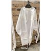 Image 3 : 1 PALLET OF (LEVEL 1) ISOLATION GOWNS - WHITE/SZ LARGE
