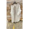 Image 3 : 1 PALLET OF DISPOSABLE PROTECTIVE GOWNS (NON MEDICAL) - APPROX. 30 BOXES PER PALLET/120 PCS. PER BOX