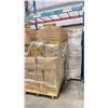 Image 2 : 3 PALLETS OF DISPOSABLE ISOLATION GOWNS (NON MEDICAL) -APPROX. 30 BOXES PER PALLET/120 PCS. PER BOX