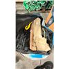 Image 4 : BODY GLOVE PERFORMER SERIES INFLATABLE PADDLE BOARD W/BAG AND ACCESSORIES