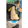 Image 4 : BODY GLOVE PERFORMER SERIES INFLATABLE PADDLE BOARD W/BAG AND ACCESSORIES