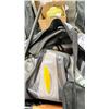 Image 2 : BODY GLOVE TANDEM INFLATABLE STAND UP PADDLE BOARD W/BAG AND ACCESSORIES