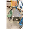 Image 1 : 3 ASSORTED OFFICE CHAIRS AND 1 BLACK FOLDING TABLE