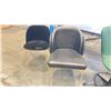 Image 3 : 3 ASSORTED OFFICE CHAIRS AND 1 BLACK FOLDING TABLE