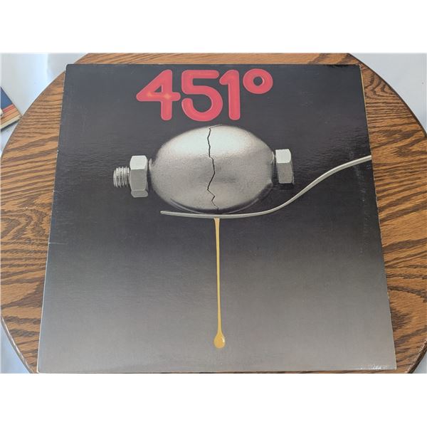 Everybody Loves a Hero 451