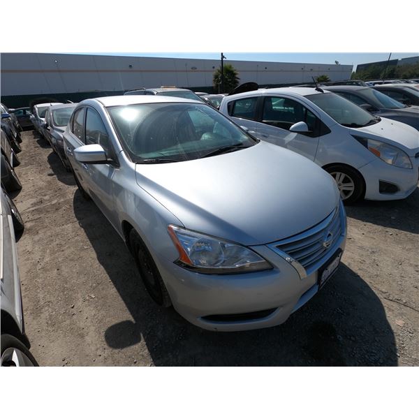 NISSAN SENTRA 2015 SALV/T