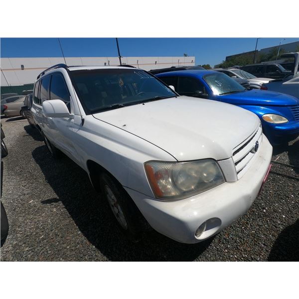 TOYOTA HIGHLANDER 2001 ADT-DONATION