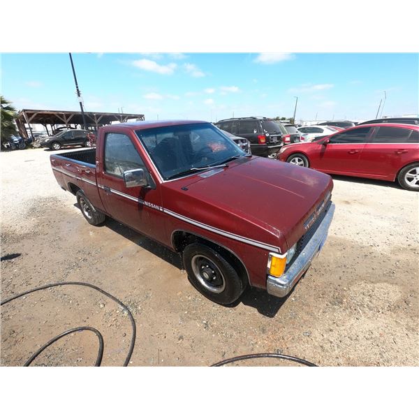 NISSAN PICKUP 1987 T