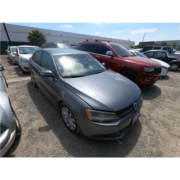 VOLKSWAGEN JETTA 2013 SALV/T