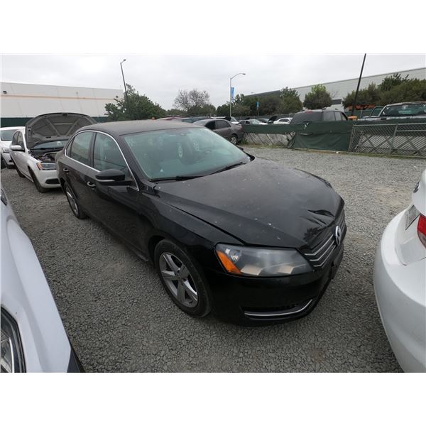 VOLKSWAGEN PASSAT 2013 L/S