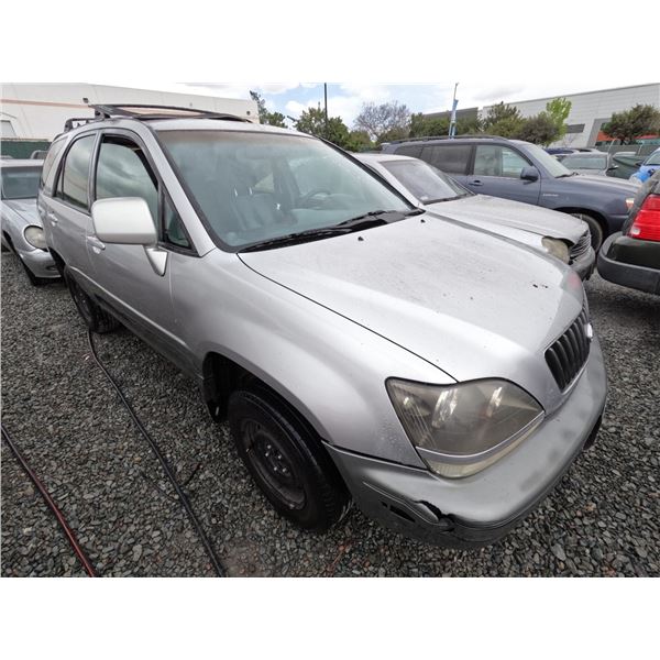 LEXUS RX 300 1999 T-DONATION