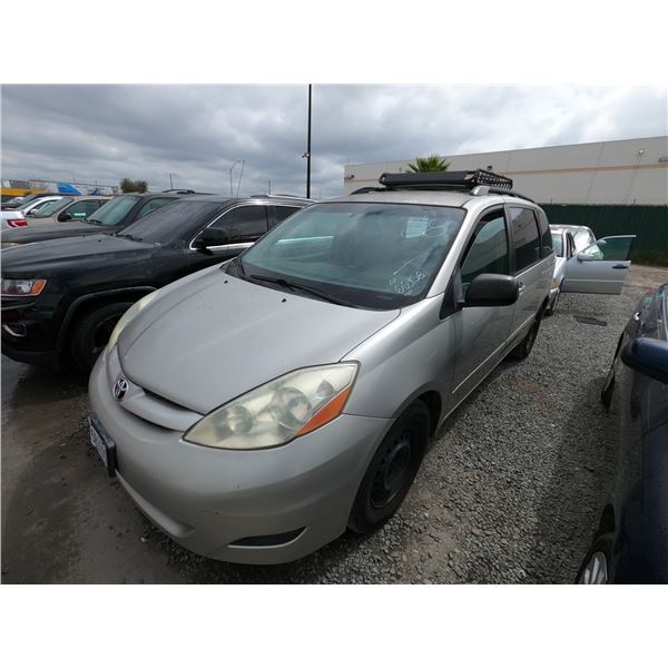 TOYOTA SIENNA 2006 T-DONATION