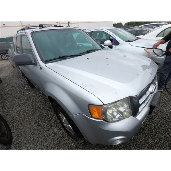 FORD ESCAPE 2010 T-DONATION