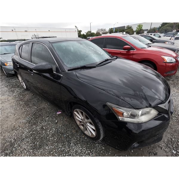 LEXUS CT 200H 2011 T-DONATION