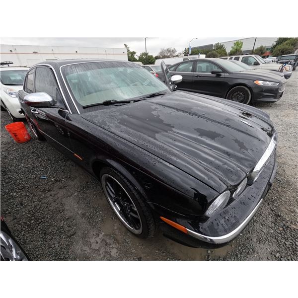 JAGUAR XJ SERIES 2004 T-DONATION
