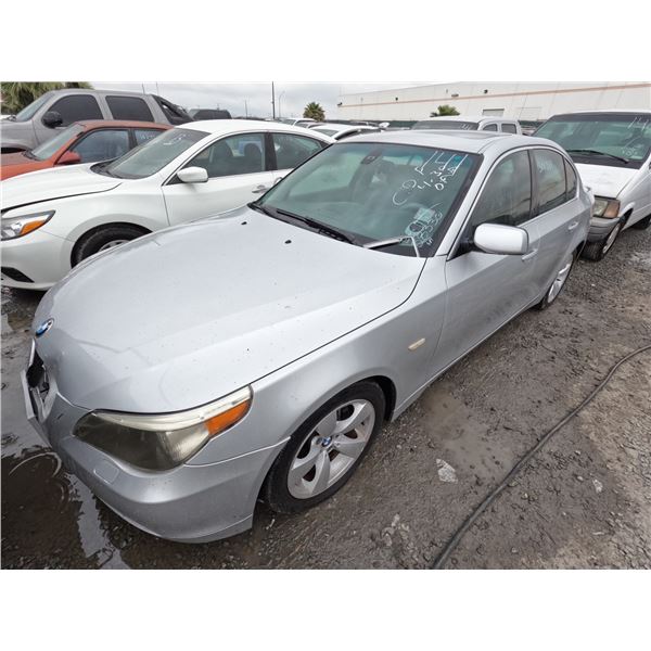 BMW 530I 2004 T-DONATION