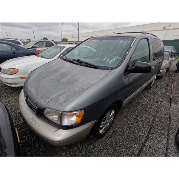 TOYOTA SIENNA 2000 T-DONATION