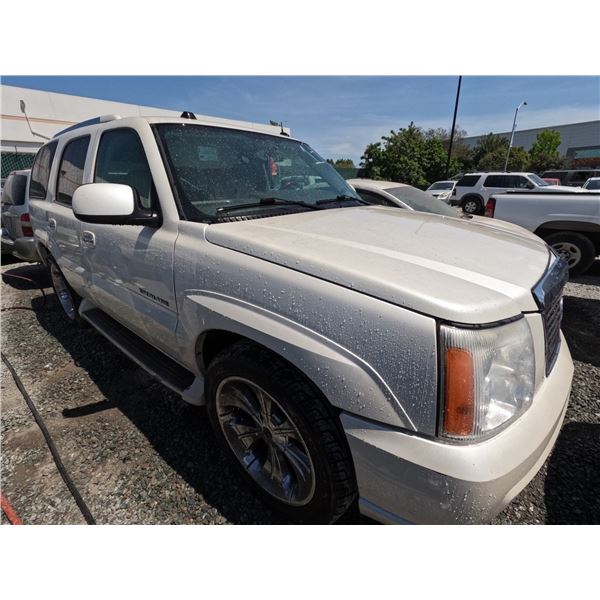 CADILLAC ESCALADE 2005 ADT-DONATION