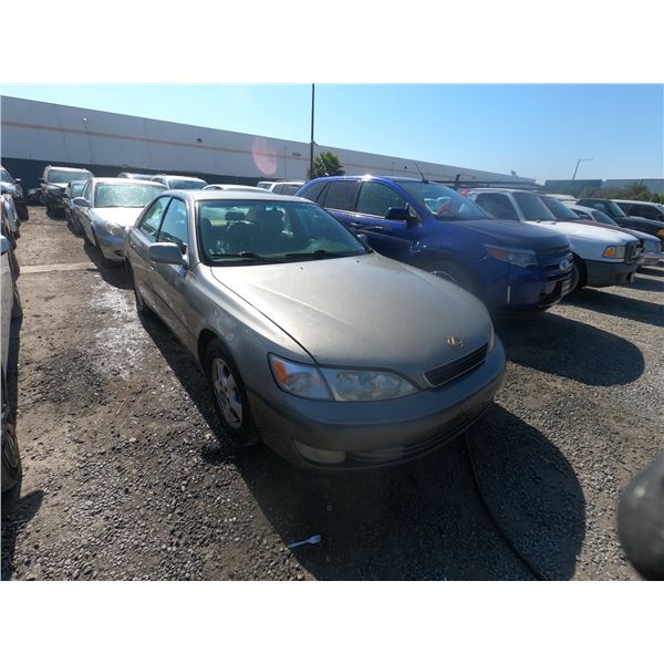 LEXUS ES 300 1998 T-DONATION