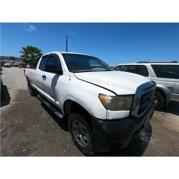 TOYOTA TUNDRA 2011 O/S-TITLE
