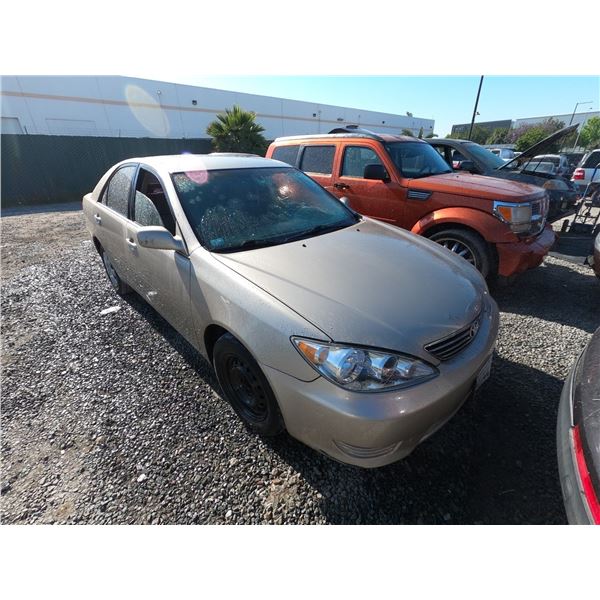 TOYOTA CAMRY 2003 ADT-SALV