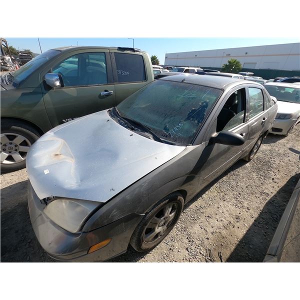 FORD FOCUS 2006 SALV/T