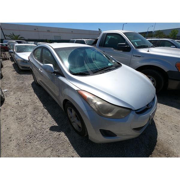 HYUNDAI ELANTRA 2011 T