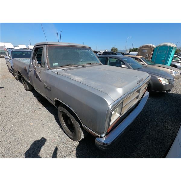 DODGE RAM 100 1987 T-DONATION