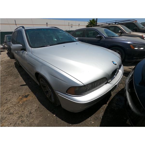 BMW 525I 2002 T-DONATION