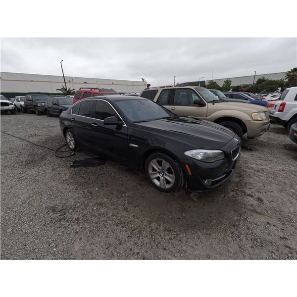 BMW 528I 2013 O/S-TITLE