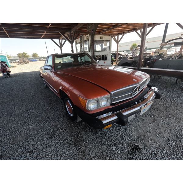 MERCEDES UNKNOWN 1977 T-DONATION