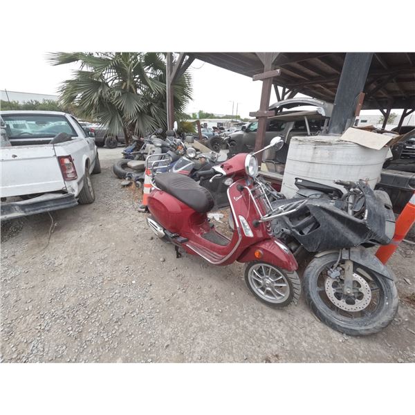 VESPA MOTORCYCLE 2018 T-DONATION