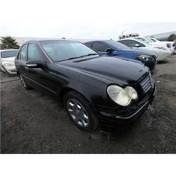 MERCEDES C CLASS 2005 T-DONATION