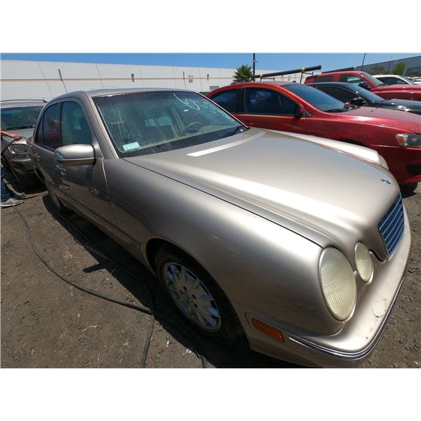 MERCEDES E CLASS 2001 O/S T-DON EXPORT ONLY