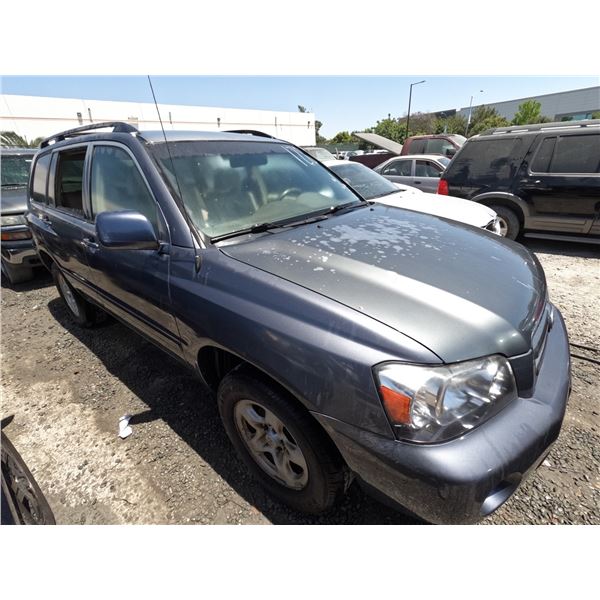TOYOTA HIGHLANDER 2004 T-DONATION