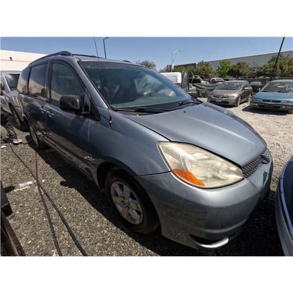 TOYOTA SIENNA 2004 T-DONATION
