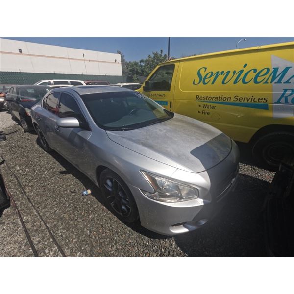 NISSAN MAXIMA 2010 O/S T-DONATION