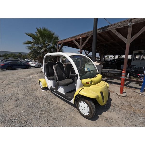 GEM GOLF CART 2002 T-DONATION