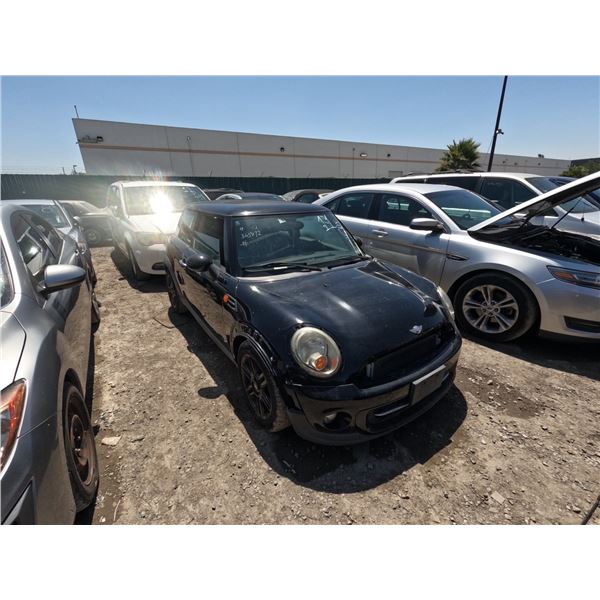 MINI COOPER 2013 SALV T/DONATION