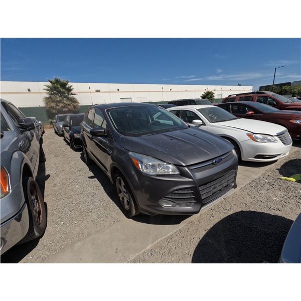FORD ESCAPE 2014 O/S-T 2DAYS