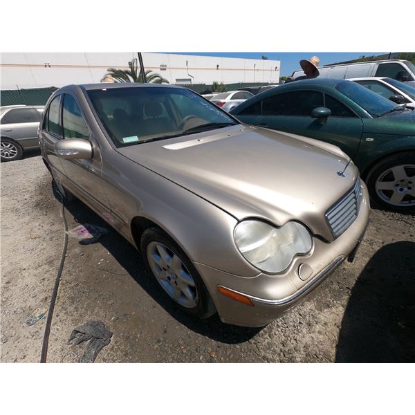 MERCEDES-BENZ C CLASS 2001 ADT-DONATION
